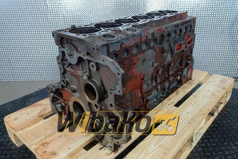 Crankcase for engine Deutz TCD2013 L06 4V 04904406 - Carter pour Engins de chantier: photos 1 Crankcase for engine Deutz TCD2013 L06 4V 04904406 - Carter pour Engins de chantier: photos 1