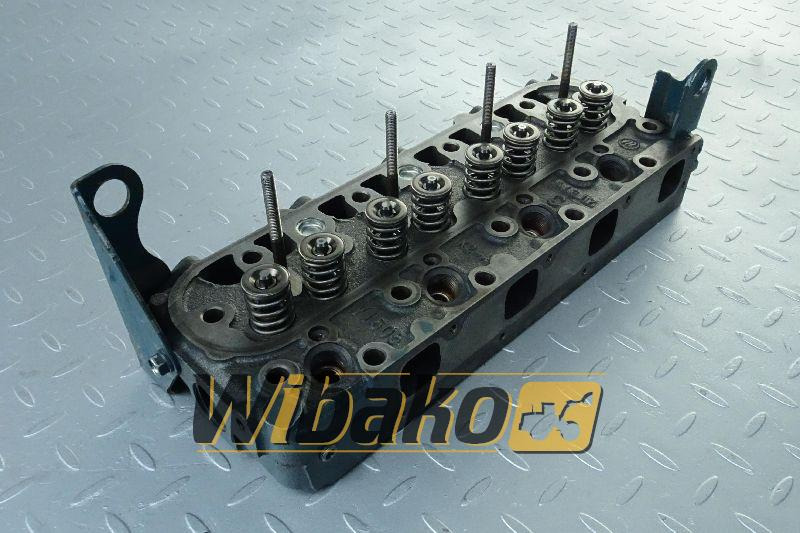 Cylinder head for engine Kubota V1505 1G092-03040 - Culasse pour Engins de chantier: photos 1 Cylinder head for engine Kubota V1505 1G092-03040 - Culasse pour Engins de chantier: photos 1