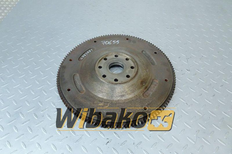 Flywheel for engine Cummins QSB4.5 3993881 - Volant moteur pour Engins de chantier: photos 1 Flywheel for engine Cummins QSB4.5 3993881 - Volant moteur pour Engins de chantier: photos 1