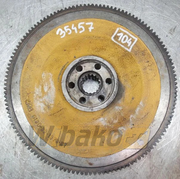 Komatsu S6D105-1 3986136-32-1370-0Y - Volant moteur pour Engins de chantier: photos 1 Komatsu S6D105-1 3986136-32-1370-0Y - Volant moteur pour Engins de chantier: photos 1