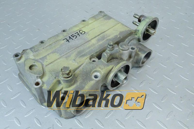 Oil cooler housing for engine Deutz 1013 04206957R - Radiateur d'huile pour Engins de chantier: photos 1 Oil cooler housing for engine Deutz 1013 04206957R - Radiateur d'huile pour Engins de chantier: photos 1