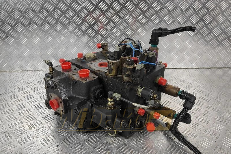 Parker 3769602 15332706/0642-424377-001 - Valve hydraulique pour Engins de chantier: photos 1 Parker 3769602 15332706/0642-424377-001 - Valve hydraulique pour Engins de chantier: photos 1