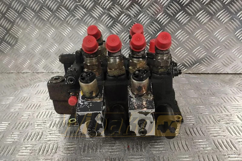 Parker F130CF02-SE30-001A 3222315521 - Valve hydraulique pour Engins de chantier: photos 1 Parker F130CF02-SE30-001A 3222315521 - Valve hydraulique pour Engins de chantier: photos 1