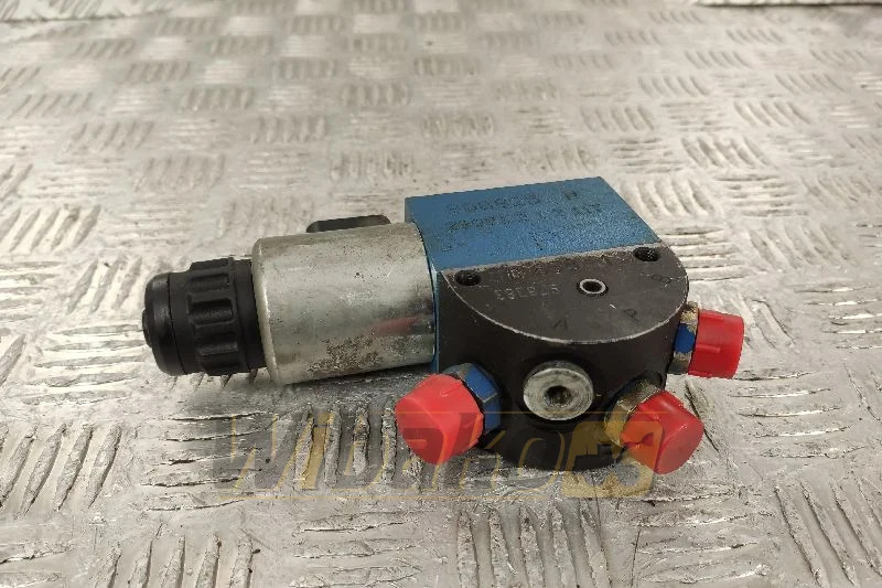 Rexroth 29051212117 / 808825 A612370 - Valve hydraulique pour Engins de chantier: photos 1 Rexroth 29051212117 / 808825 A612370 - Valve hydraulique pour Engins de chantier: photos 1
