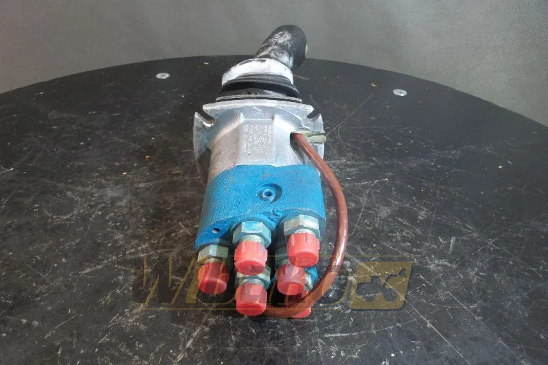 Rexroth 5TH6E52.14/YU01M05 - Valve hydraulique pour Engins de chantier: photos 2 Rexroth 5TH6E52.14/YU01M05 - Valve hydraulique pour Engins de chantier: photos 2