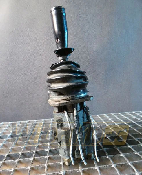 Rexroth sigma 51F6U0620/1-C| - Valve hydraulique pour Engins de chantier: photos 1 Rexroth sigma 51F6U0620/1-C| - Valve hydraulique pour Engins de chantier: photos 1