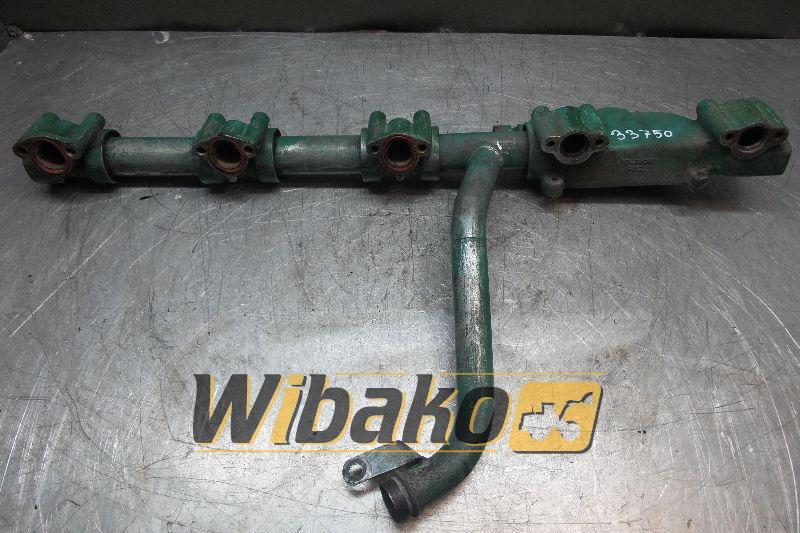 Water mainfold Volvo D16 1543808 - Collecteur d'admission pour Engins de chantier: photos 1 Water mainfold Volvo D16 1543808 - Collecteur d'admission pour Engins de chantier: photos 1