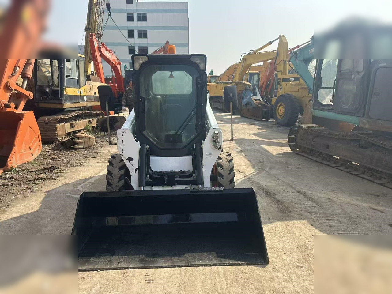BOBCAT S550 - Mini chargeuse: photos 1 BOBCAT S550 - Mini chargeuse: photos 1