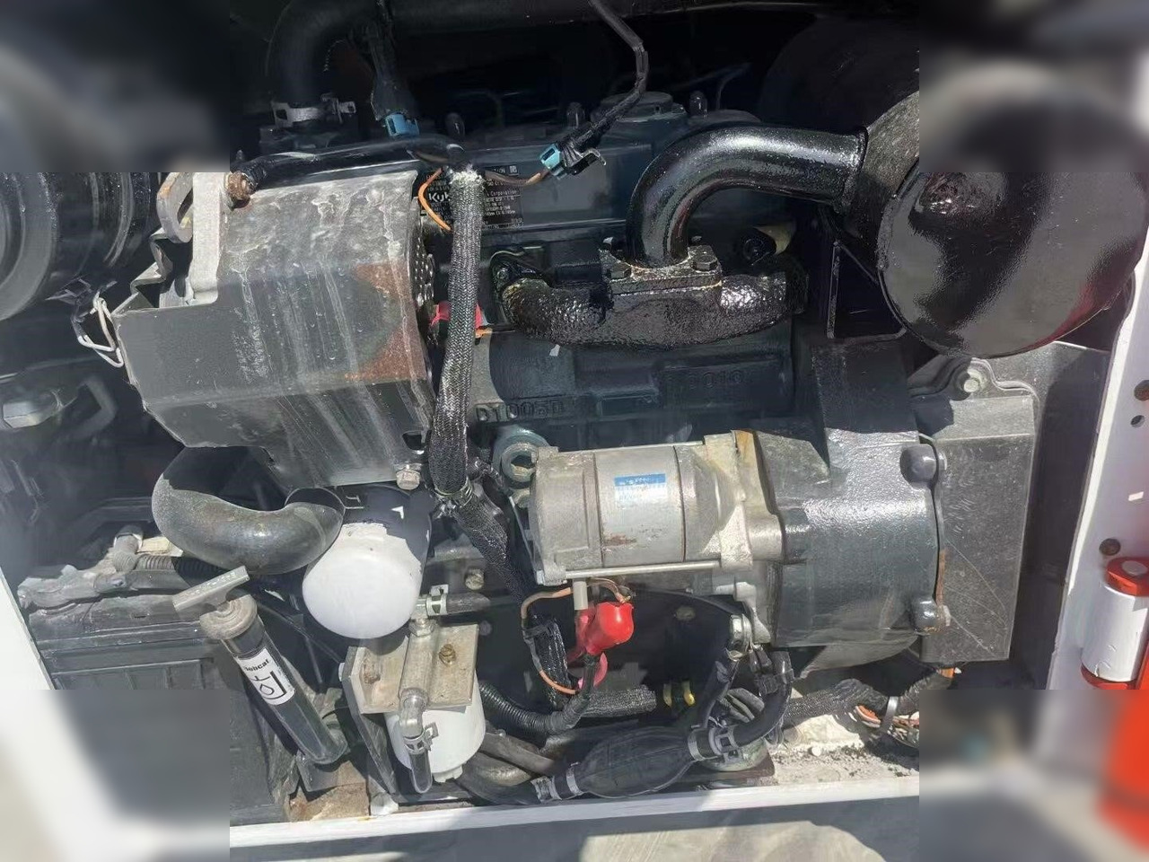 BOBCAT S70 - Mini chargeuse: photos 4 BOBCAT S70 - Mini chargeuse: photos 4