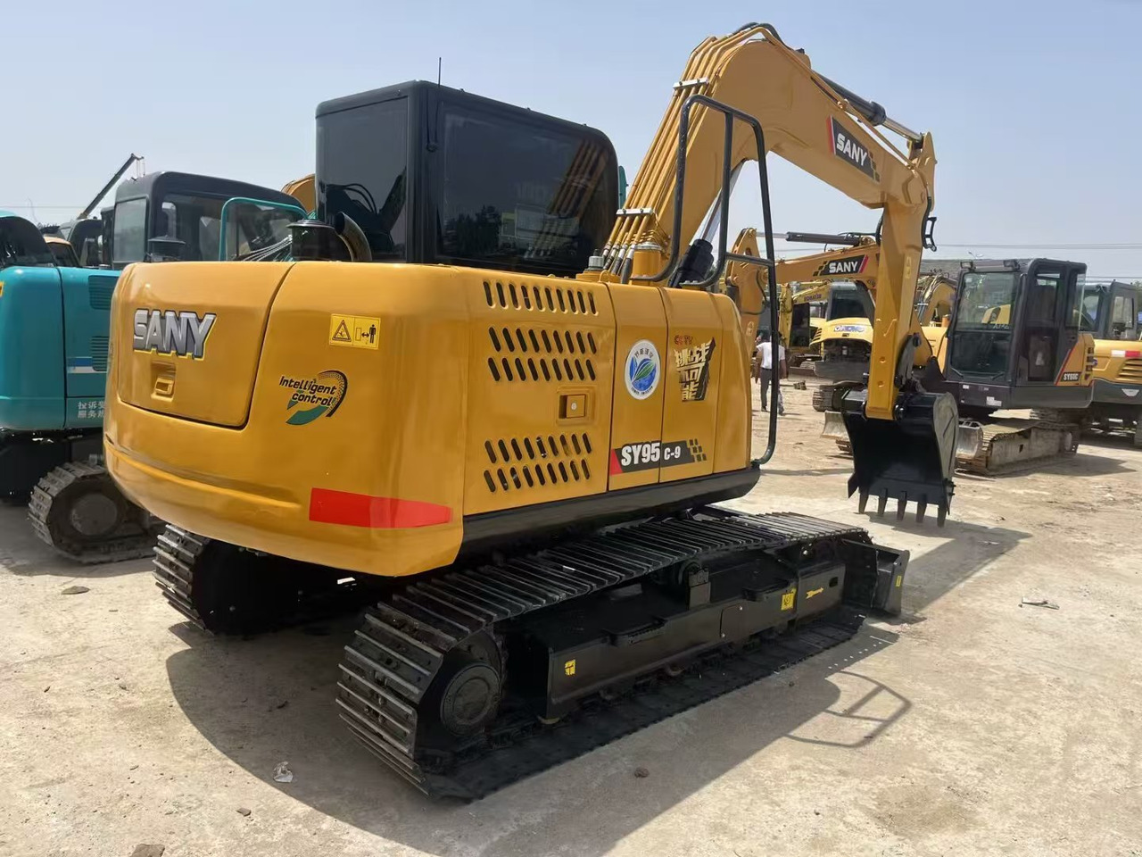 CATERPILLAR 323D2L - Pelle sur chenille: photos 1 CATERPILLAR 323D2L - Pelle sur chenille: photos 1