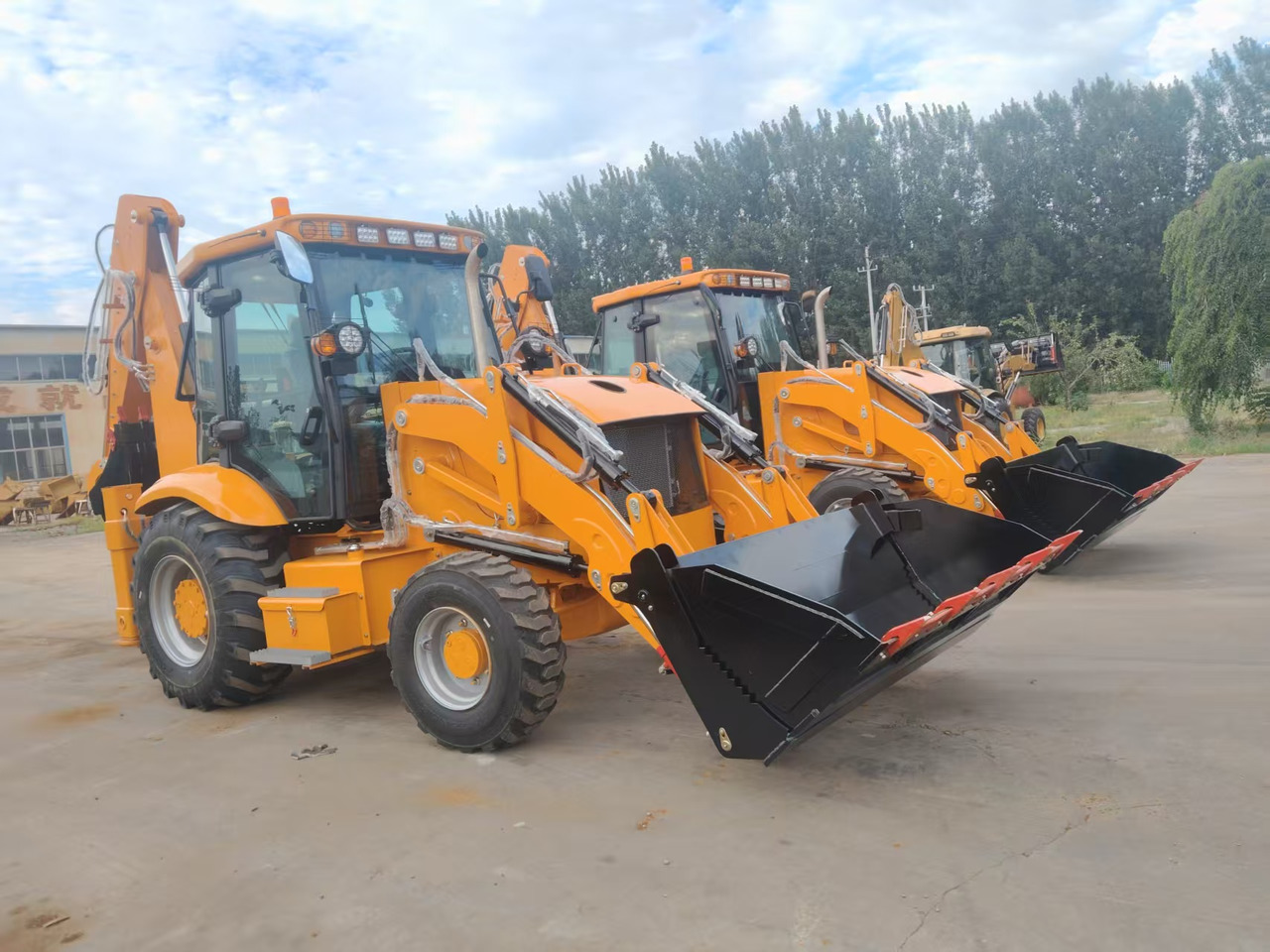 JCP ZY3CX - Tractopelle: photos 2 JCP ZY3CX - Tractopelle: photos 2