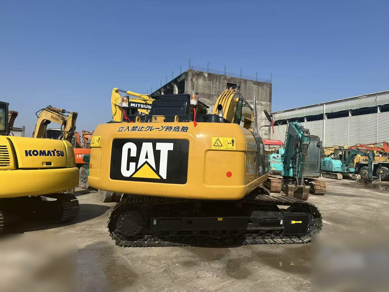 KOMATSU PC300-7 - Pelle sur chenille: photos 3 KOMATSU PC300-7 - Pelle sur chenille: photos 3