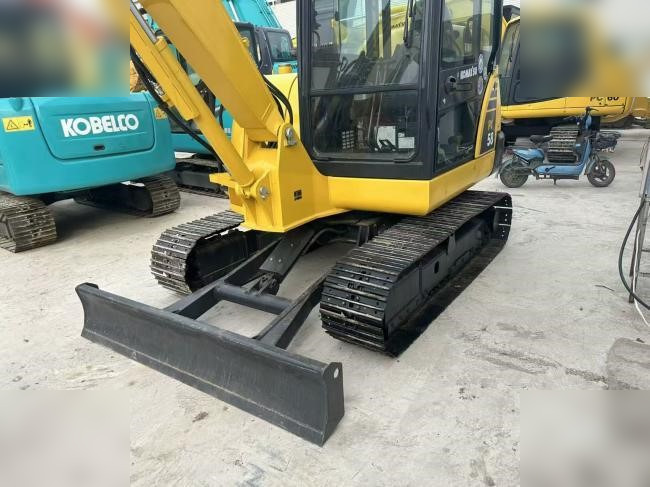 Mini pelle KOMATSU PC56-7: photos 9