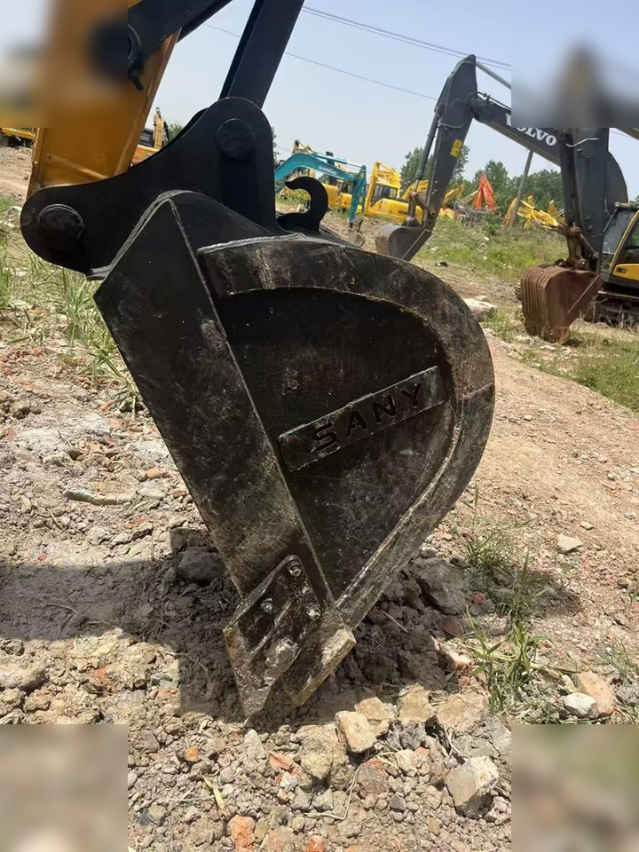 SANY SY215C - Pelle sur chenille: photos 4 SANY SY215C - Pelle sur chenille: photos 4