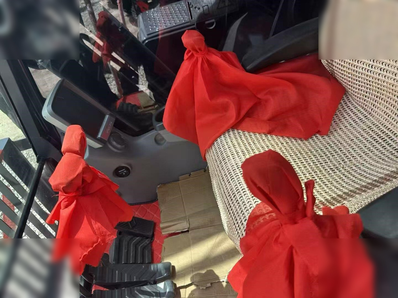 VOLVO EC300 - Pelle sur chenille: photos 4 VOLVO EC300 - Pelle sur chenille: photos 4