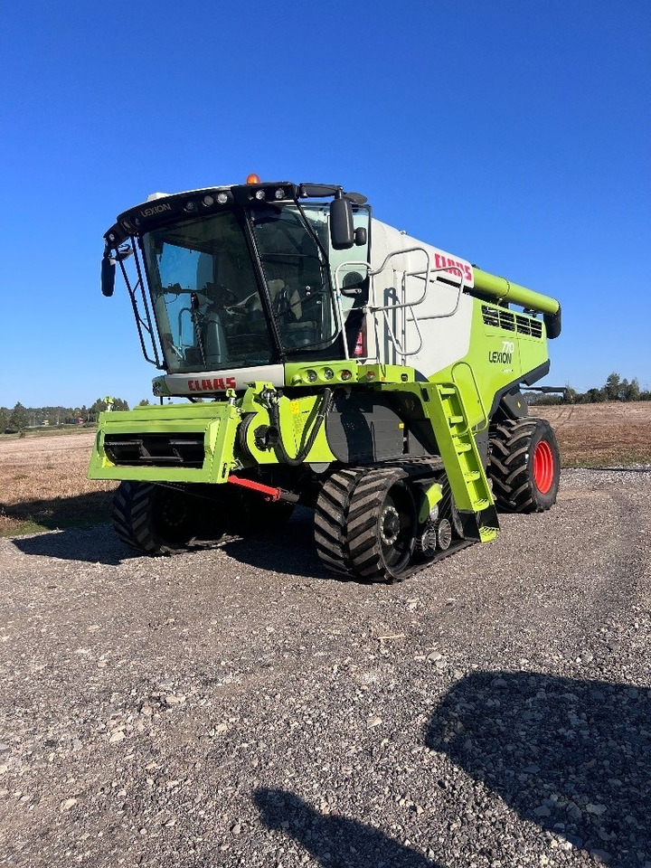 Claas Lexion 770 TT - Moissonneuse-batteuse: photos 1 Claas Lexion 770 TT - Moissonneuse-batteuse: photos 1