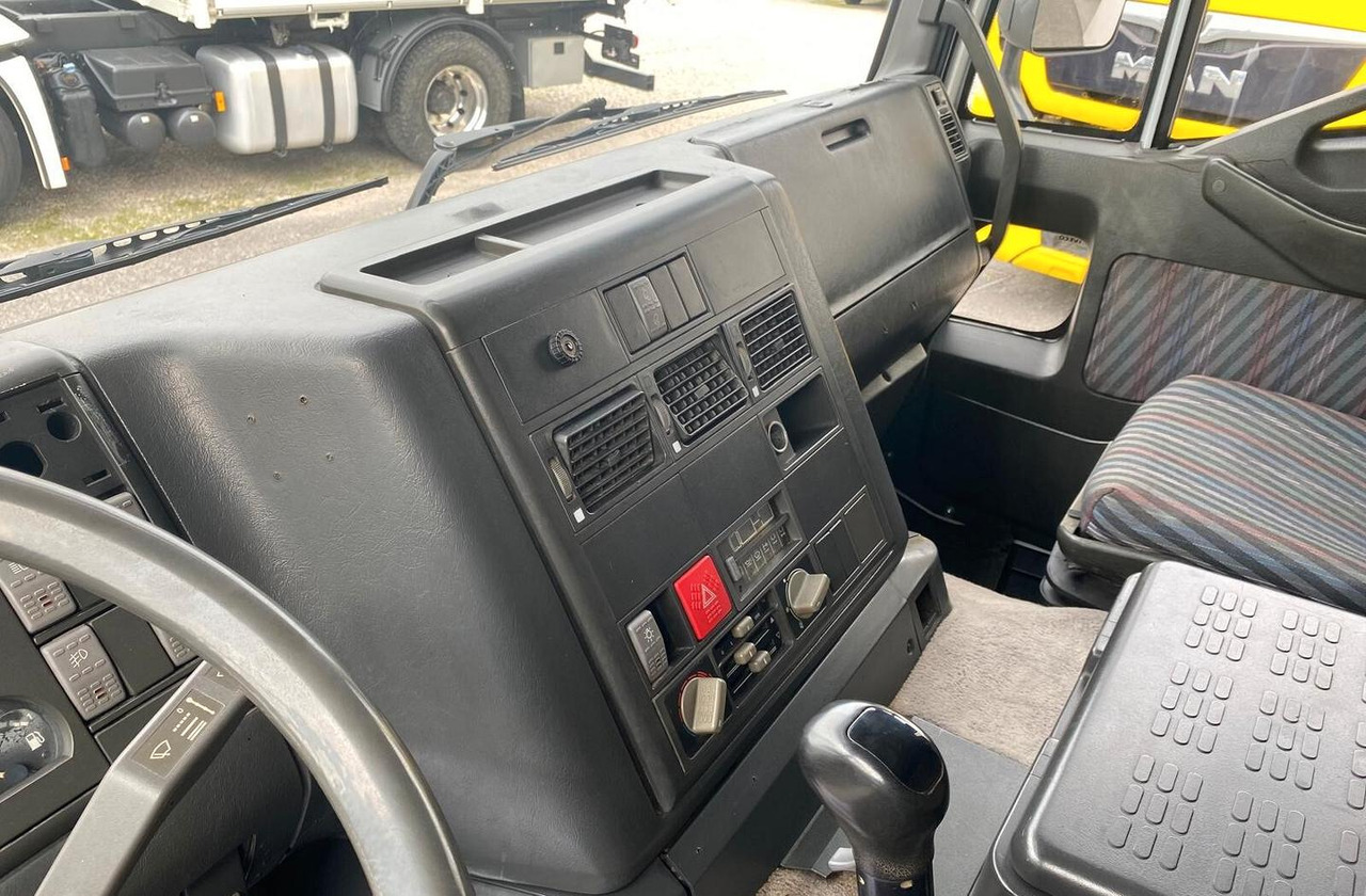 Camion benne IVECO EUROTECH 440E38 RIBALTABILE TRILATERALE: photos 8 Camion benne IVECO EUROTECH 440E38 RIBALTABILE TRILATERALE: photos 8