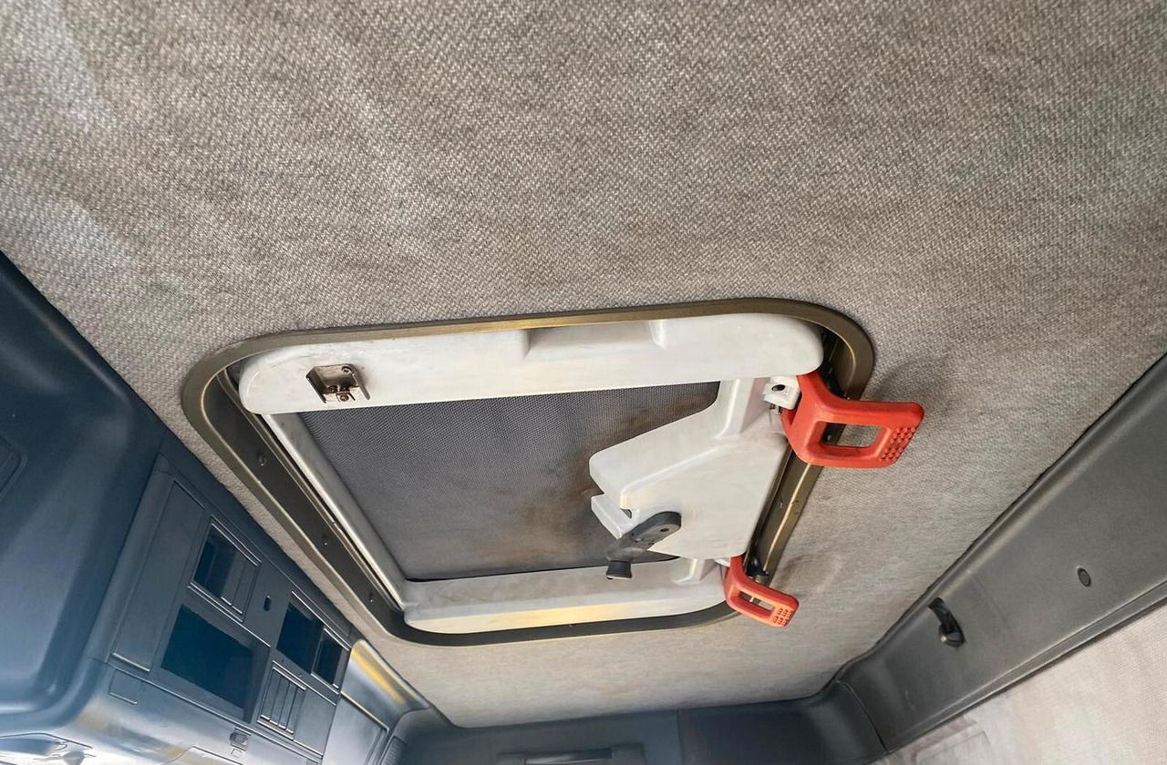 Camion benne IVECO EUROTECH 440E38 RIBALTABILE TRILATERALE: photos 9 Camion benne IVECO EUROTECH 440E38 RIBALTABILE TRILATERALE: photos 9