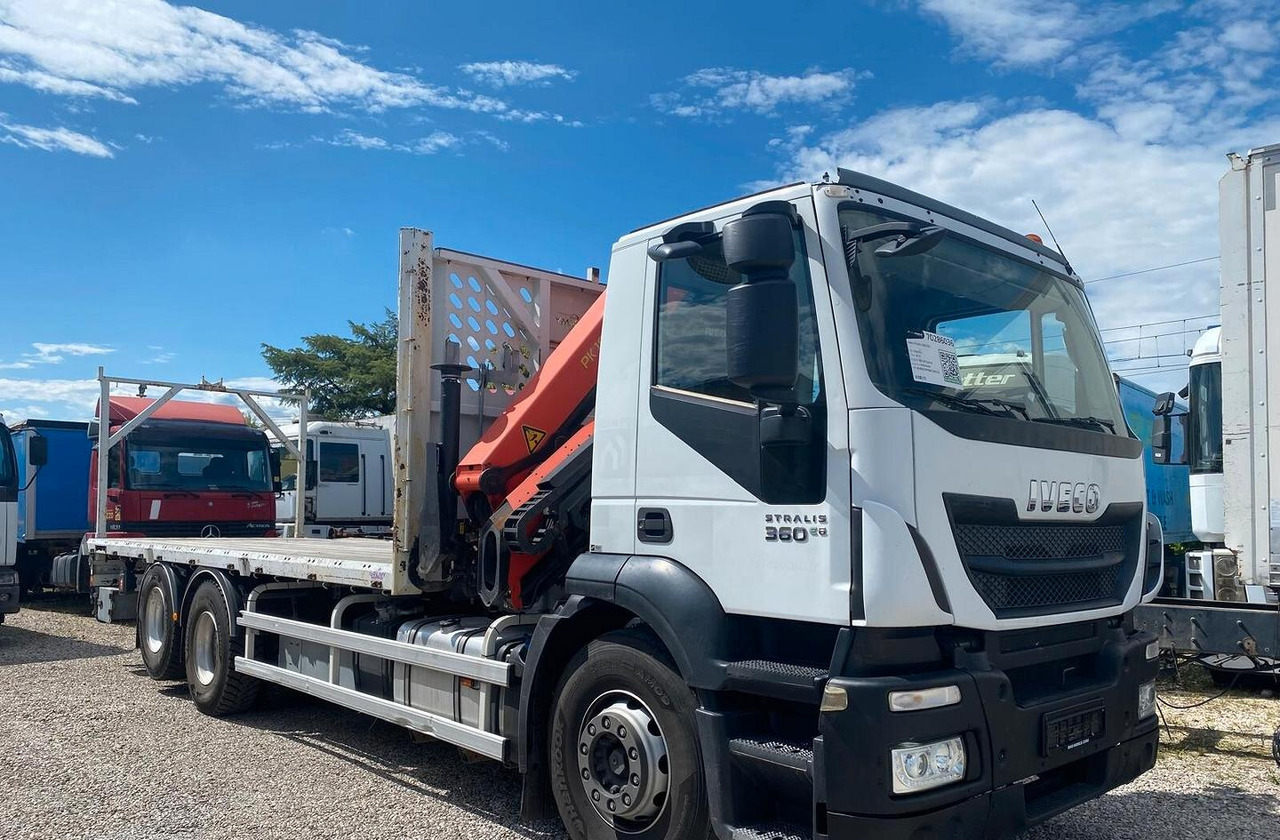 IVECO STRALIS AD260S36 CASSONE FISSO E GRU - Camion plateau, Camion grue: photos 1 IVECO STRALIS AD260S36 CASSONE FISSO E GRU - Camion plateau, Camion grue: photos 1