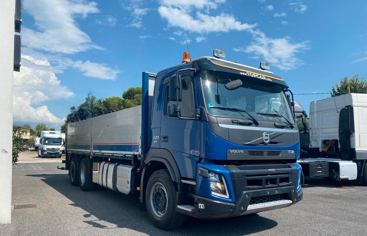 VOLVO FM420 CASSONE FISSO EURO 6 2015 - Camion plateau: photos 2 VOLVO FM420 CASSONE FISSO EURO 6 2015 - Camion plateau: photos 2