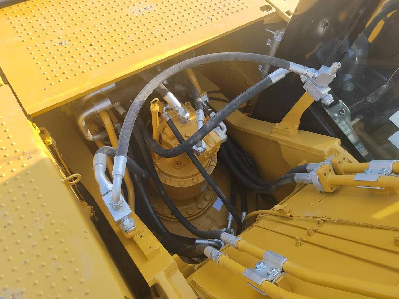 CATERPILLAR Used Digger CAT 323DL Construction Machinery Construction Digger Used CAT 323DL Cheap Excavator - Pelle sur chenille: photos 4 CATERPILLAR Used Digger CAT 323DL Construction Machinery Construction Digger Used CAT 323DL Cheap Excavator - Pelle sur chenille: photos 4