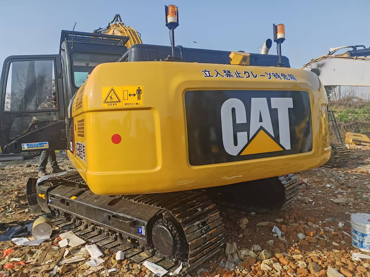 CATERPILLAR Used Digger CAT 323DL Construction Machinery Construction Digger Used CAT 323DL Cheap Excavator - Pelle sur chenille: photos 5 CATERPILLAR Used Digger CAT 323DL Construction Machinery Construction Digger Used CAT 323DL Cheap Excavator - Pelle sur chenille: photos 5