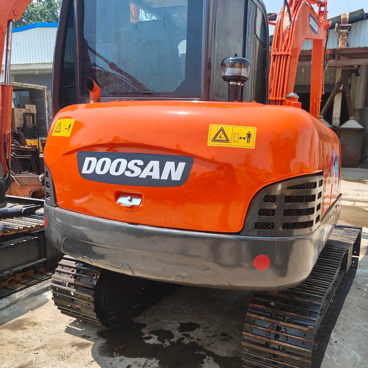 Original Second-hand Doosan DH60-7 Excavator Is in Good Condition Strong and Simple Maintenance - Pelle sur chenille: photos 5 Original Second-hand Doosan DH60-7 Excavator Is in Good Condition Strong and Simple Maintenance - Pelle sur chenille: photos 5