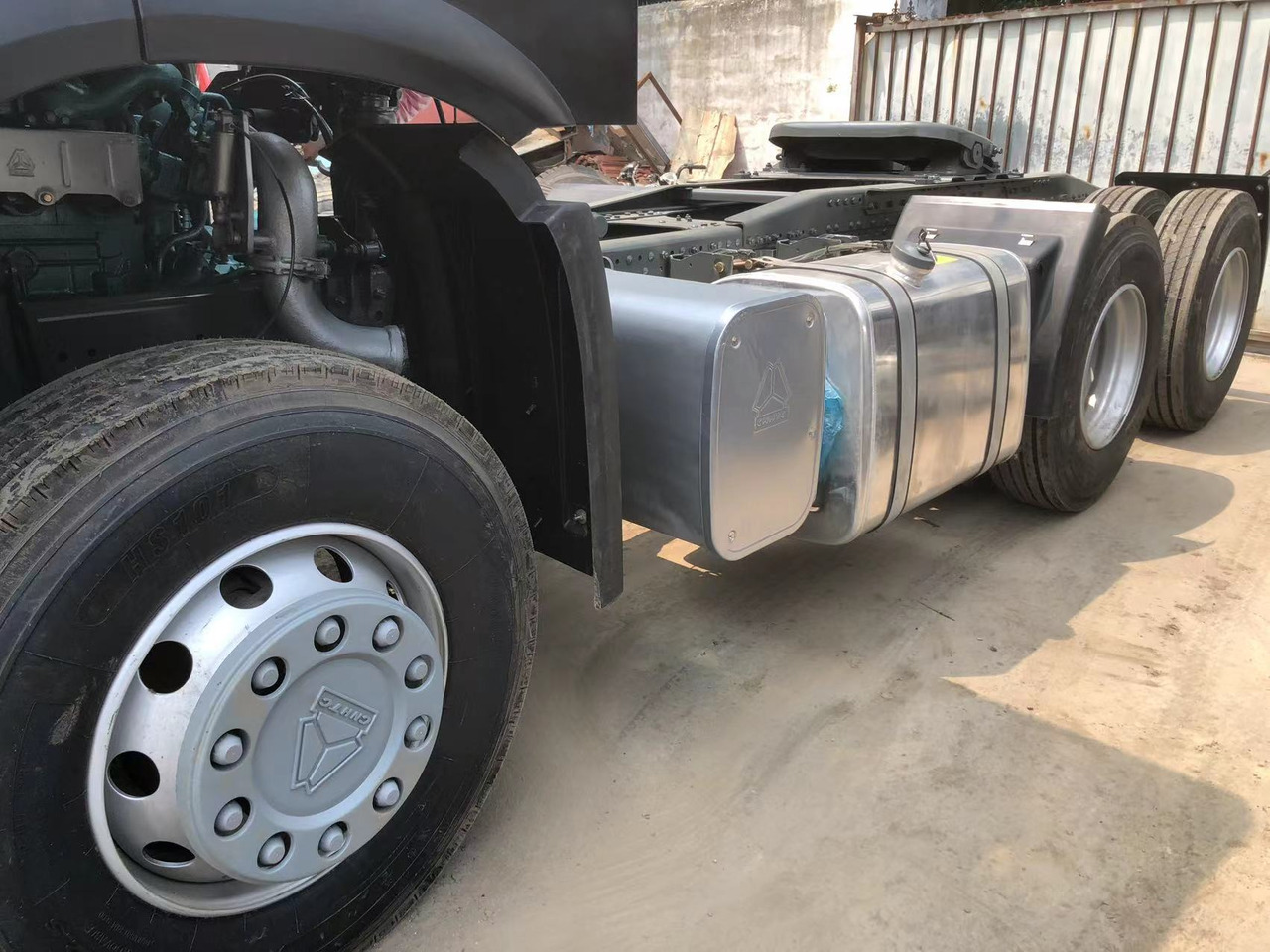 Howo HOWO 371 - Tracteur routier: photos 2 Howo HOWO 371 - Tracteur routier: photos 2