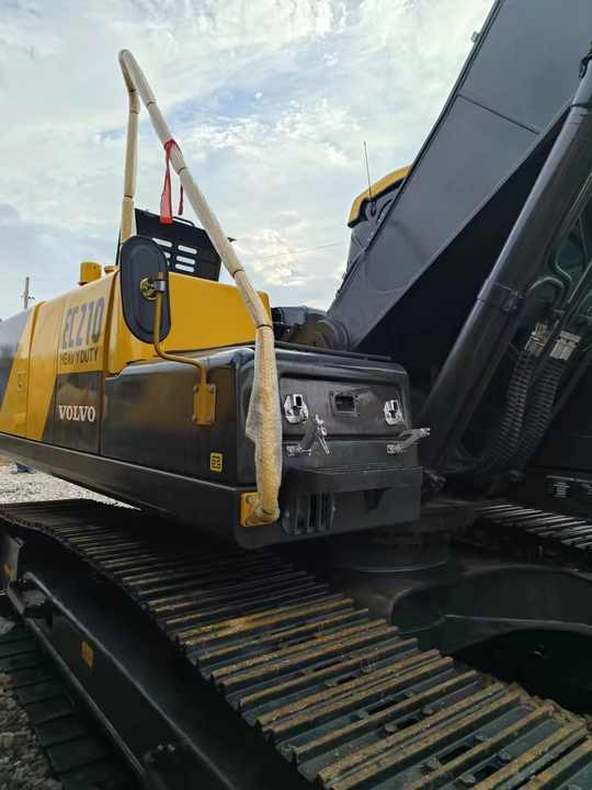 USED KOREA BRAND VOLVO EC210 EXCAVATOR for SALE - Pelle sur chenille: photos 4 USED KOREA BRAND VOLVO EC210 EXCAVATOR for SALE - Pelle sur chenille: photos 4