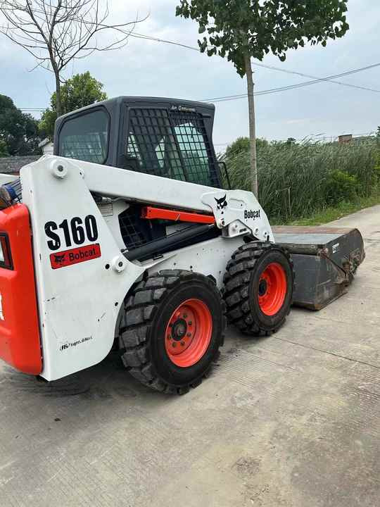 Used Bob Cat Bob Cat S160 Used Mini Skid Steer Wheel Loader Multifunctional Track Loaders Bobcat S160 2.7 Ton - Mini chargeuse: photos 4 Used Bob Cat Bob Cat S160 Used Mini Skid Steer Wheel Loader Multifunctional Track Loaders Bobcat S160 2.7 Ton - Mini chargeuse: photos 4