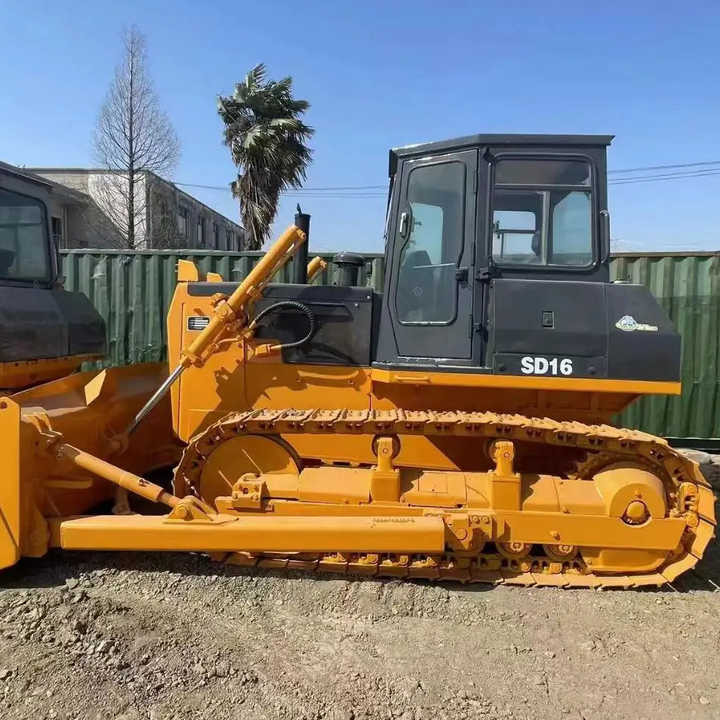 Used China Made SD16 Construction Machinery Shantui SD16 Crawler Bulldozer Earthmoving Machine Used Bulldozer - Bulldozer: photos 3 Used China Made SD16 Construction Machinery Shantui SD16 Crawler Bulldozer Earthmoving Machine Used Bulldozer - Bulldozer: photos 3