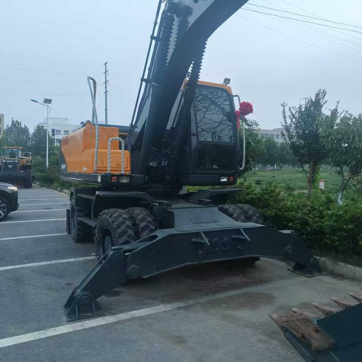 Used Hyundai 210w 20T Second Hand Korea Original Large Wheel Excavator Mining Construction Excavators Hot Sale 210w 220 225 30t - Pelle: photos 2 Used Hyundai 210w 20T Second Hand Korea Original Large Wheel Excavator Mining Construction Excavators Hot Sale 210w 220 225 30t - Pelle: photos 2