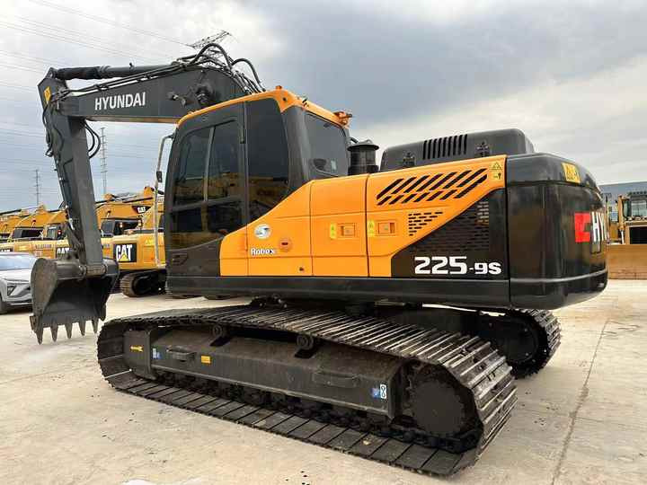 Pelle sur chenille Used Hyundai 225LC-9S Hydraulic Excavator with Excellent Performance 90% New hyundai 225 Crawler Excavator for Sale: photos 6