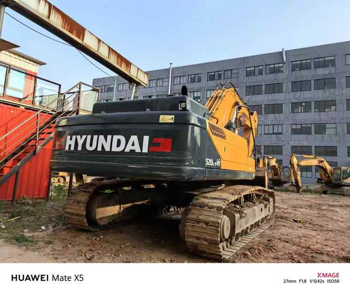 Used Korea Brand hyundai 520-9vs Large Excavator for Sale - Pelle sur chenille: photos 3 Used Korea Brand hyundai 520-9vs Large Excavator for Sale - Pelle sur chenille: photos 3