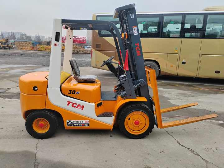 Very Cheap Price 3 Tonne TCM Forklift Run Performance TCM30 Forklift for Sale - Chariot élévateur: photos 2 Very Cheap Price 3 Tonne TCM Forklift Run Performance TCM30 Forklift for Sale - Chariot élévateur: photos 2