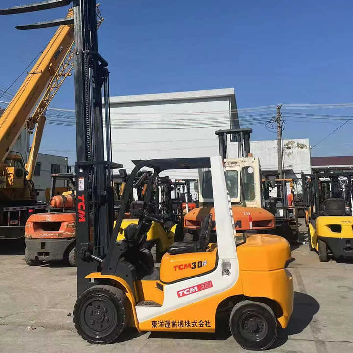 Very Good Condition and Cheap Price 3 Tonne TCM Forklift Run Performance TCM30 Forklift for Sale - Chariot élévateur: photos 1 Very Good Condition and Cheap Price 3 Tonne TCM Forklift Run Performance TCM30 Forklift for Sale - Chariot élévateur: photos 1