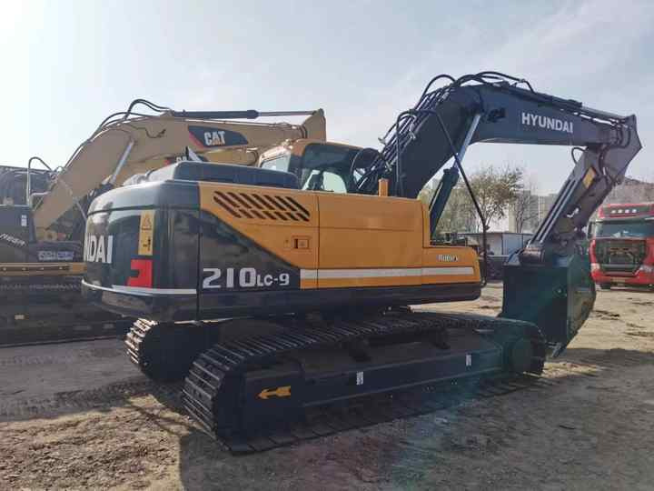 Hyundai Excavator Used Machine 210-9s Heavy Construction Equipment Crawler Excavator Hot Sale - Pelle sur chenille: photos 5 Hyundai Excavator Used Machine 210-9s Heavy Construction Equipment Crawler Excavator Hot Sale - Pelle sur chenille: photos 5