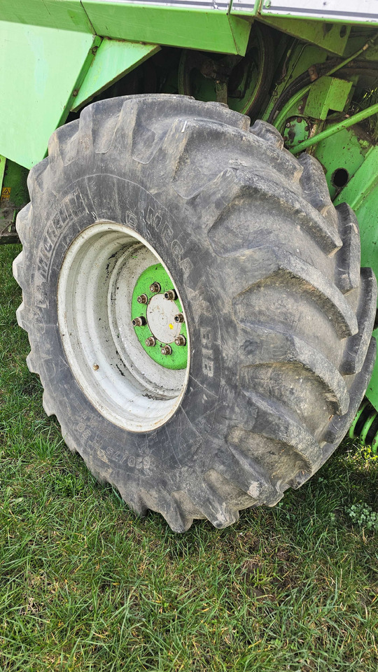 Komplet koło kombajn Deutz Fahr Topliner 620/75 R30 - Pneu pour Machine agricole: photos 1 Komplet koło kombajn Deutz Fahr Topliner 620/75 R30 - Pneu pour Machine agricole: photos 1