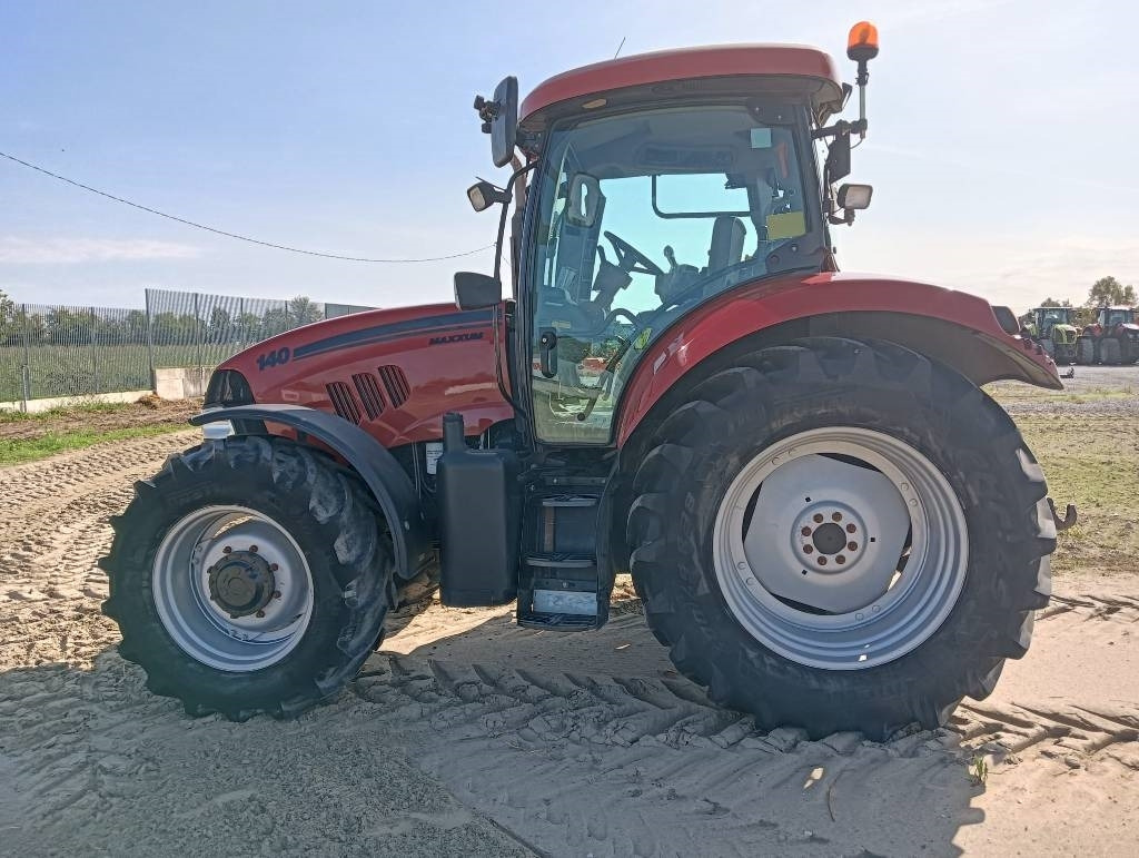 Case IH Maxxum 140 - Tracteur agricole: photos 4 Case IH Maxxum 140 - Tracteur agricole: photos 4