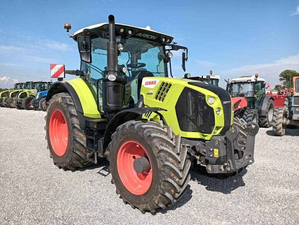 Claas Arion 550 Cmatic - Tracteur agricole: photos 1 Claas Arion 550 Cmatic - Tracteur agricole: photos 1