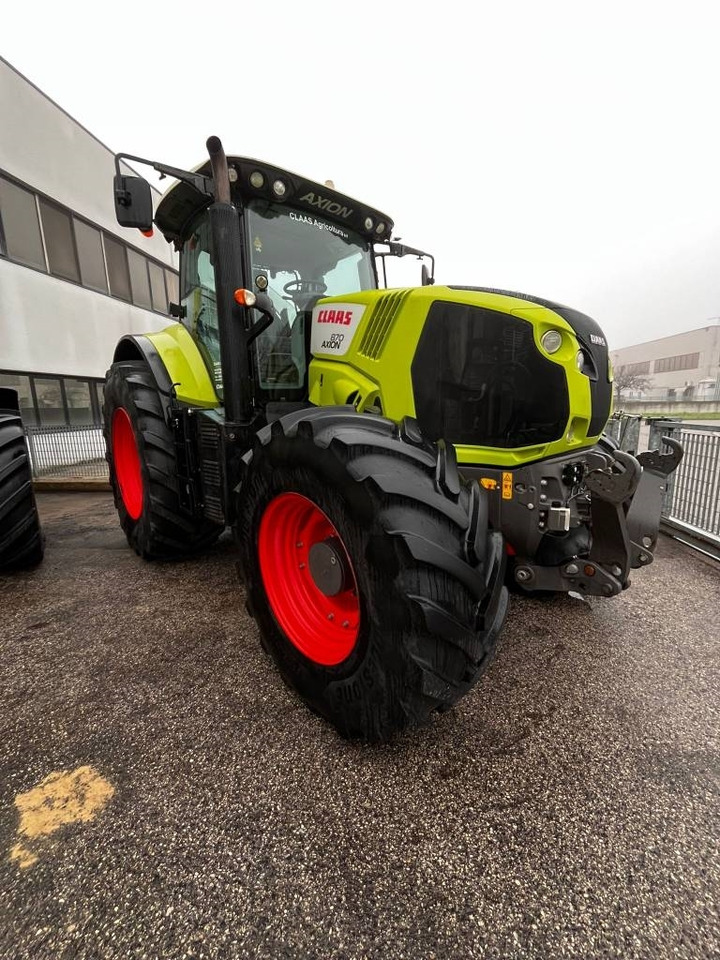 Claas Axion 870 Cmatic - Tracteur agricole: photos 1 Claas Axion 870 Cmatic - Tracteur agricole: photos 1