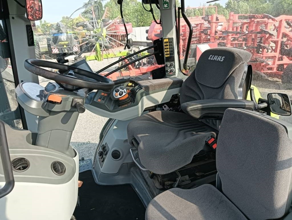 Claas Axion 870 Cmatic  en leasing occasion Claas Axion 870 Cmatic: photos 11