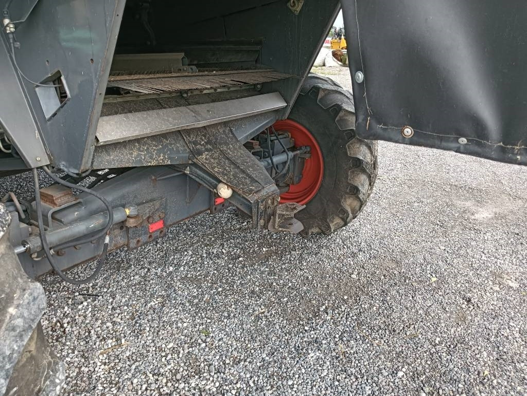 Claas Lexion 470 - Moissonneuse-batteuse: photos 3 Claas Lexion 470 - Moissonneuse-batteuse: photos 3