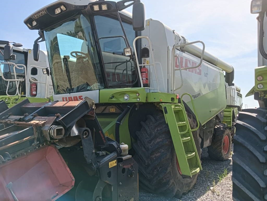 Claas Lexion 570 - Moissonneuse-batteuse: photos 3 Claas Lexion 570 - Moissonneuse-batteuse: photos 3