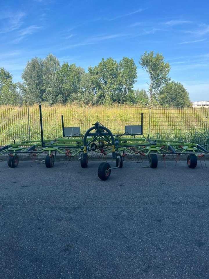 Claas VOLTO 65 - Faneuse: photos 2 Claas VOLTO 65 - Faneuse: photos 2