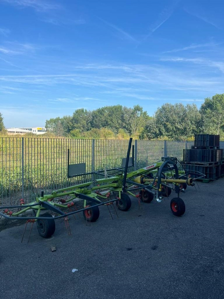 Claas VOLTO 65 - Faneuse: photos 4 Claas VOLTO 65 - Faneuse: photos 4