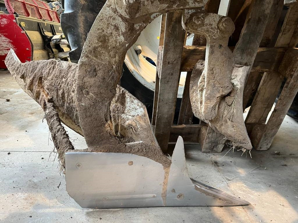 Ermo tv3 98 - Charrue: photos 3 Ermo tv3 98 - Charrue: photos 3