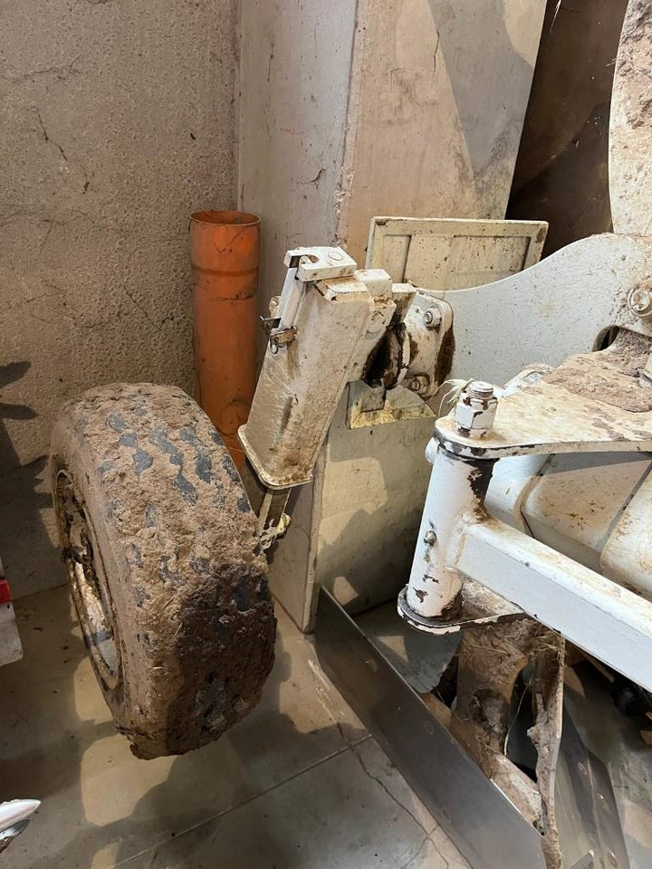 Ermo tv3 98 - Charrue: photos 4 Ermo tv3 98 - Charrue: photos 4