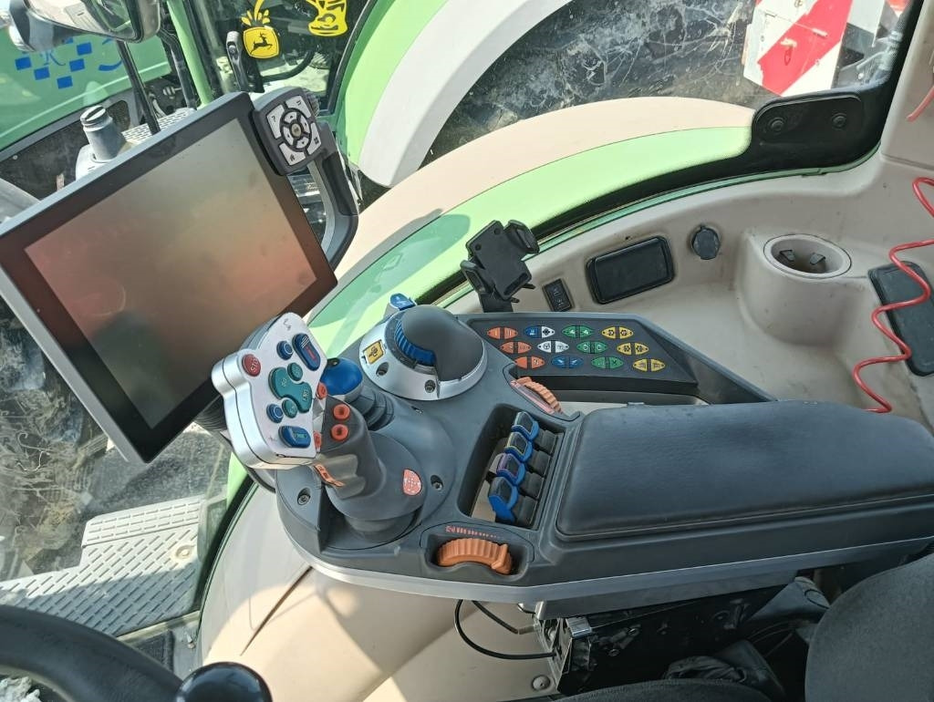 Fendt 718 Vario - Tracteur agricole: photos 5 Fendt 718 Vario - Tracteur agricole: photos 5