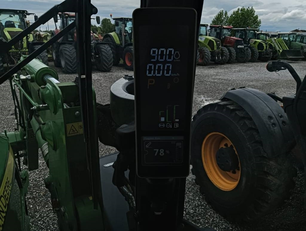 Tracteur agricole John Deere 5125 R: photos 14
